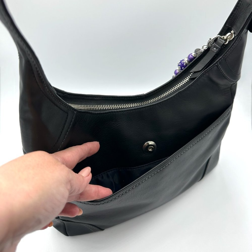 Vintage COACH Legacy Black Leather Hobo Shoulder/Handbag in EVC - Picture 7 of 16